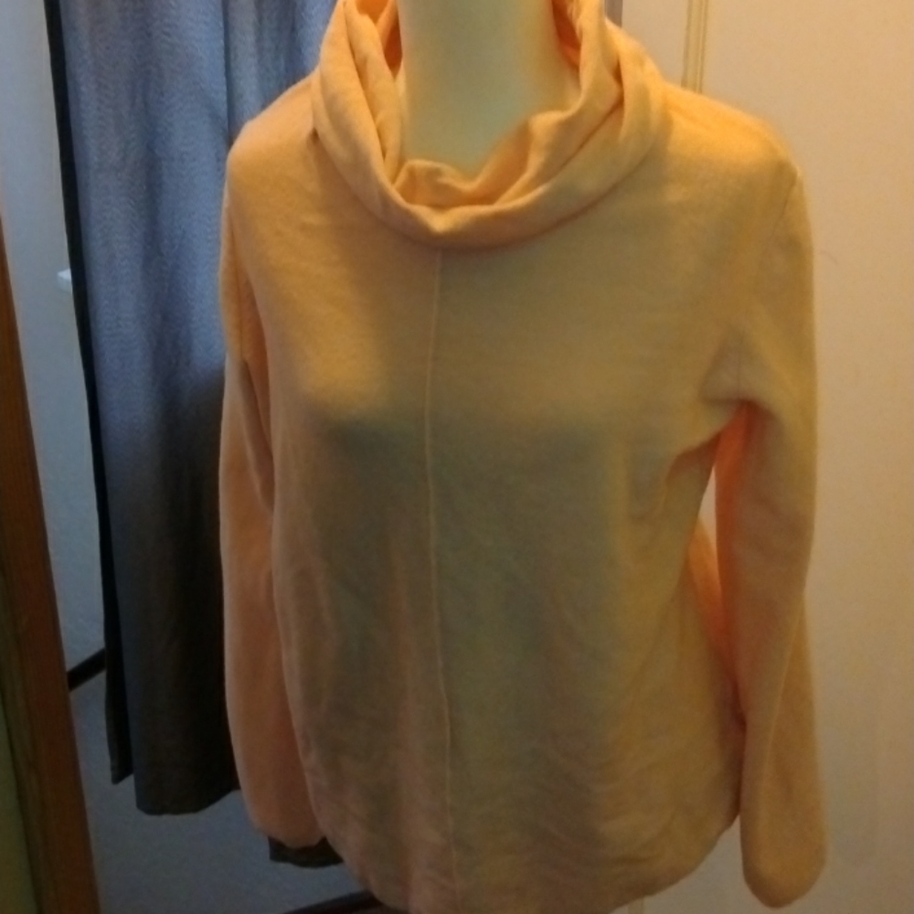 Cardigan sweater